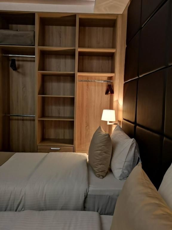 Отель Hotel Ideal Подгорица