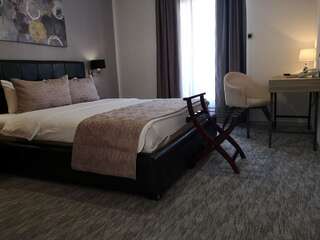 Отель Hotel Ideal Подгорица Двухместный номер Делюкс с 1 кроватью и балконом-2