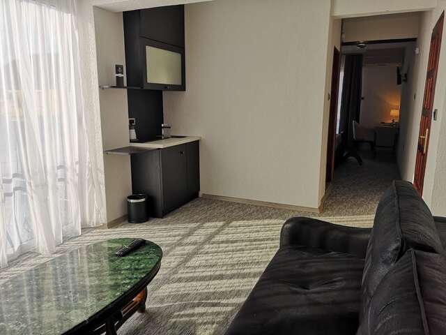 Отель Hotel Ideal Подгорица-15
