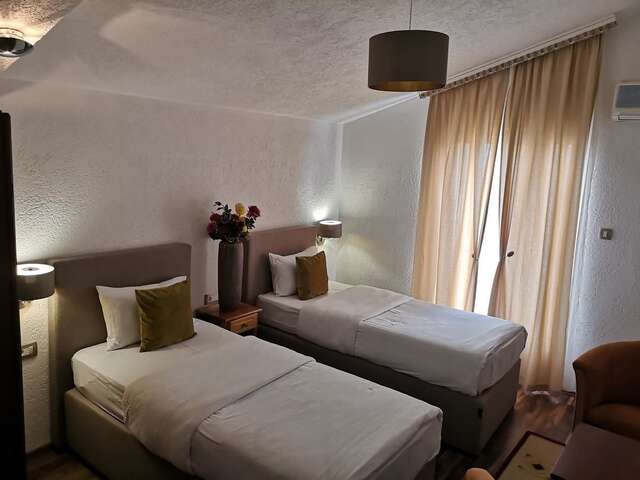 Отель Hotel Ideal Подгорица-43