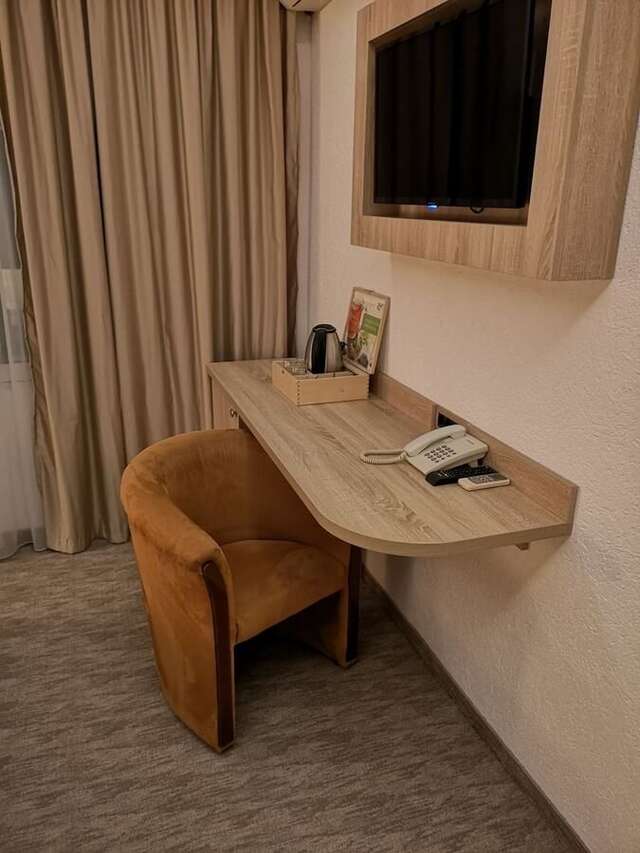 Отель Hotel Ideal Подгорица-10